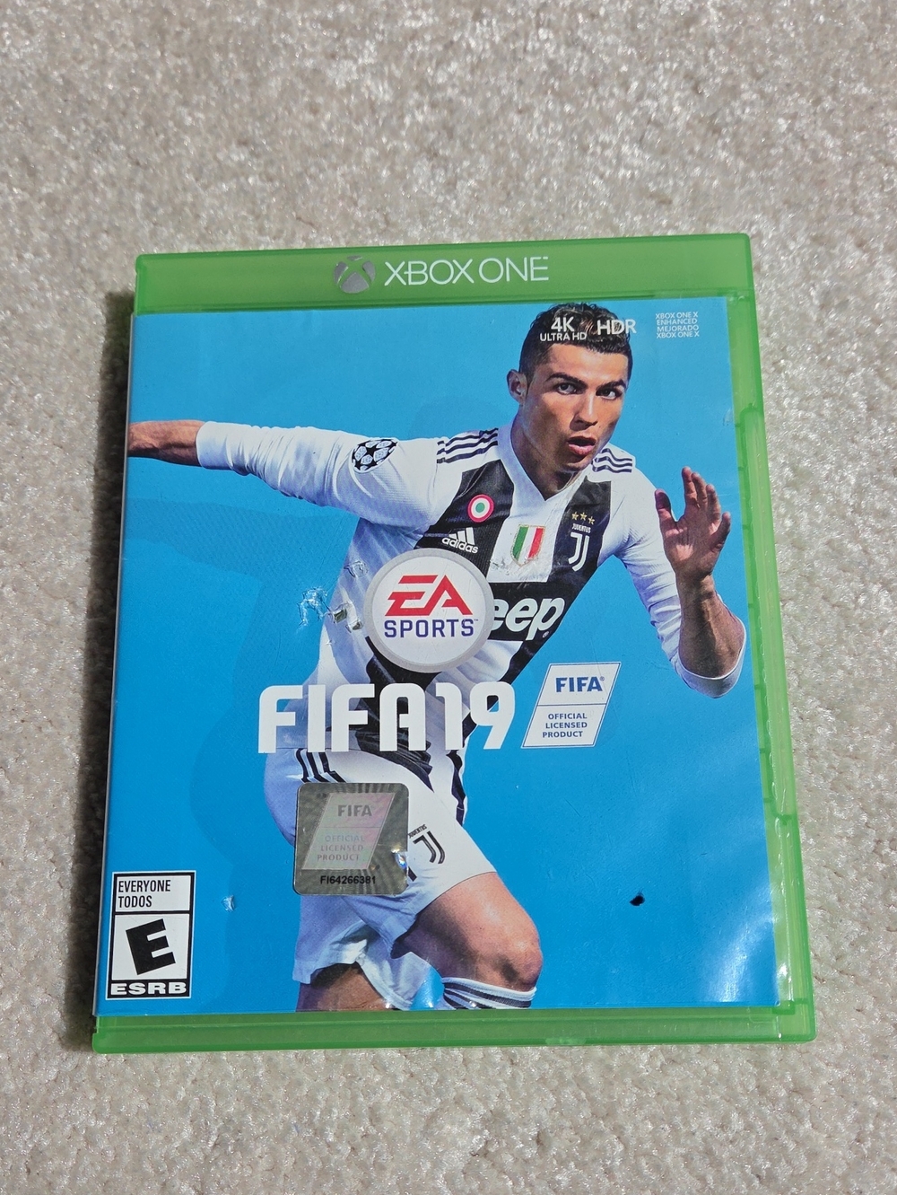 FIFA 19 Xbox One Game - Blue Cover by